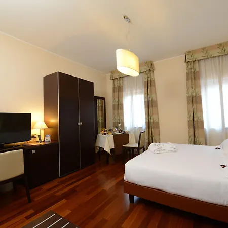 Hotell Guglielmo 4*