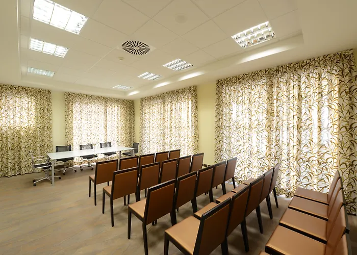 古列尔莫酒店 4*