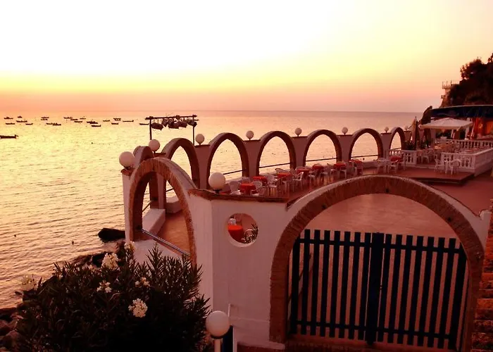 מלון Guglielmo 4*