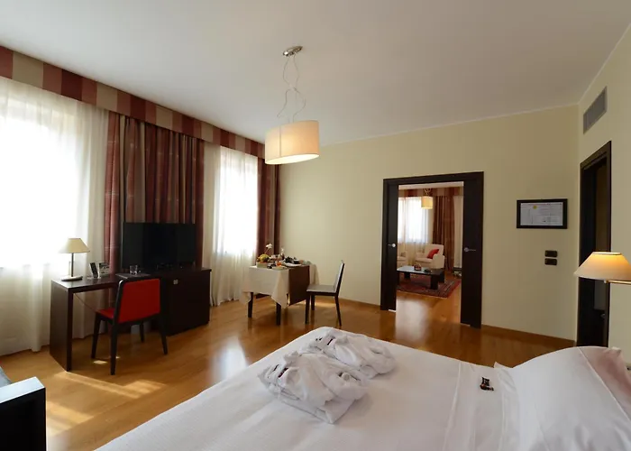 古列尔莫酒店 酒店 4*