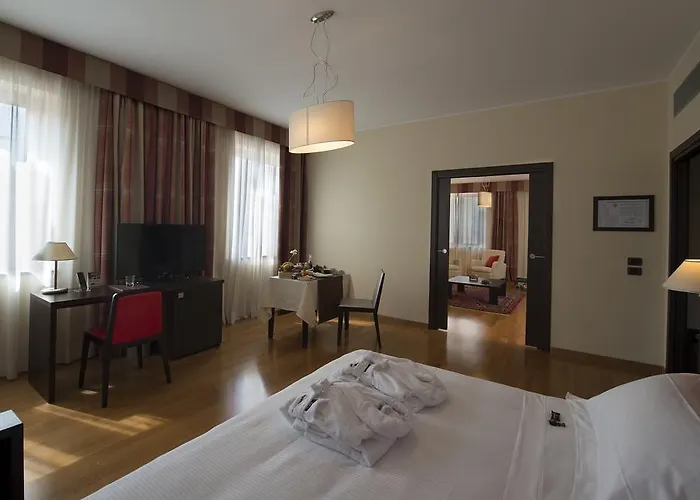 Guglielmo 4* קטנזארו